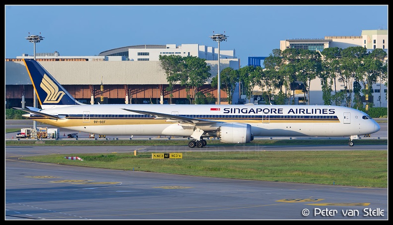 20200124 184517 6107687 SingaporeAirlines B787-10 9V-SCF  SIN Q2