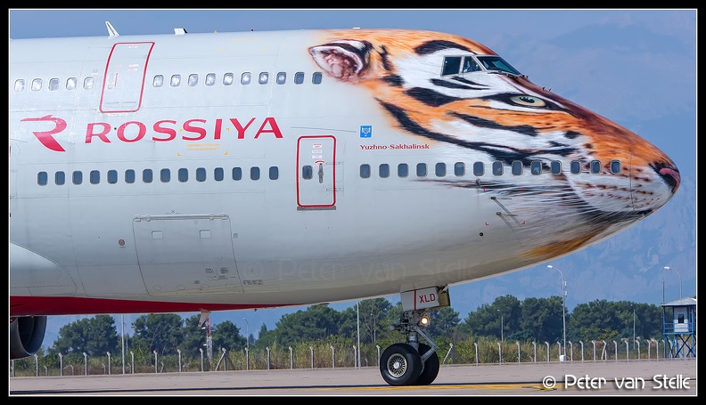 6105600 Rossiya B747-400 EI-XLD Tiger-colours-nose AYT 31082019 Q1