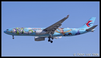 8067203 ChinaEastern A330-300 B-5976 ToyStory-colours PEK 17112018 Q2F