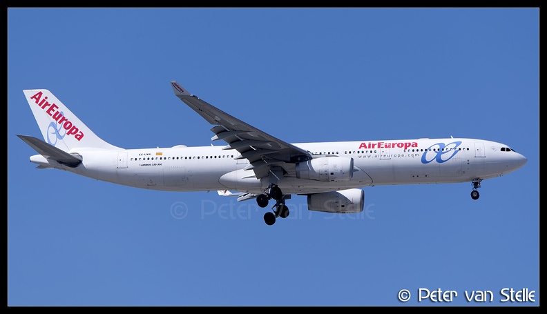 8051327_AirEuropa_A330-300_EC-LXR_old-colours_MAD_23042017.jpg
