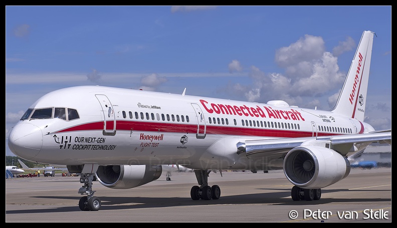 6102572 Honeywell B757-200 N757HW Connected-Aircraft-titles AMS 13062017