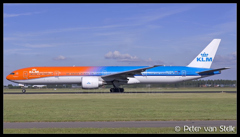 6102580_KLM_B777-300_PH-BVA_Orange-Pride-colours_AMS_13062017.jpg