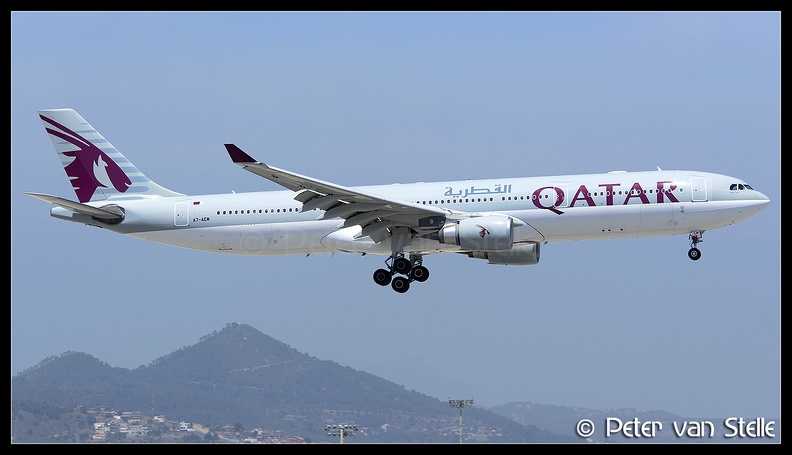 8042376_Qatar_A330-300_A7-AEM__BCN_27052016.jpg