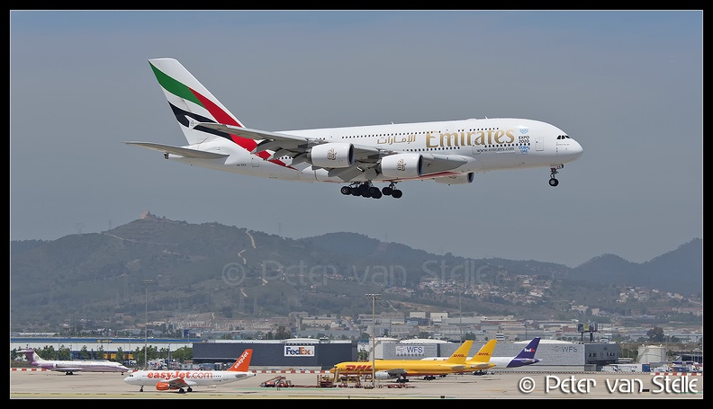 8042390_Emirates_A380-800_A6-EEE__BCN_27052016.jpg