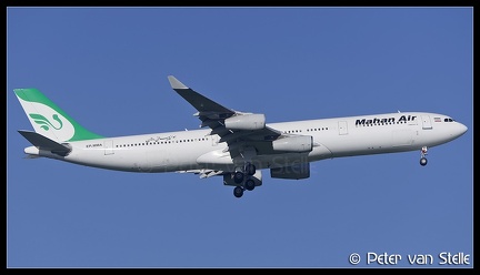 8036416 MahanAir A340-300 EP-MMA  BKK 24112015
