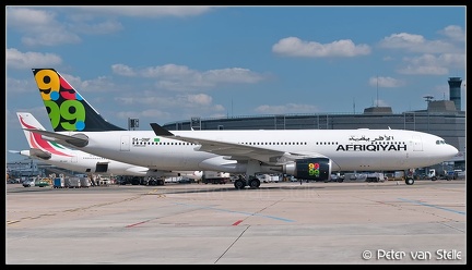 3008908 Afriqiyah A330-200 5A-ONF CDG 20082010