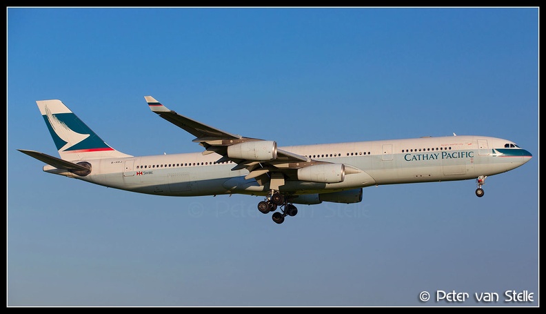 8004450_CathayPacific_A340-300_B-HXJ__AMS_09072013.jpg
