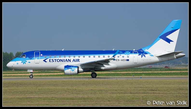 8005508_EstonianAir_ERJ170_ES-AED__AMS_23082013.jpg