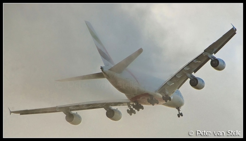 8010319_Emirates_A380-800_A6-EDL__AMS_29122013.jpg