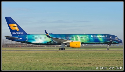 8025175 Icelandair B757-200W TF-FIU NorthernLights-colours AMS 14122014