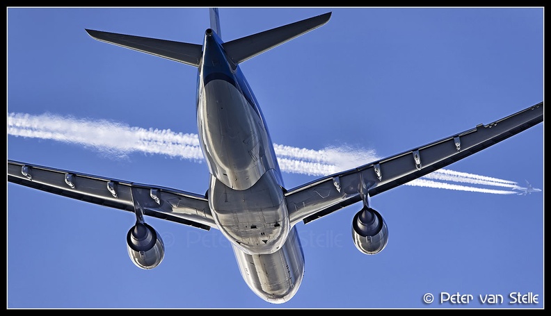 8025376 KLM A330-300 PH-AKB nose+Lufthansa-B744-D-ABTK DLH446-FRA-DEN AMS 04012015