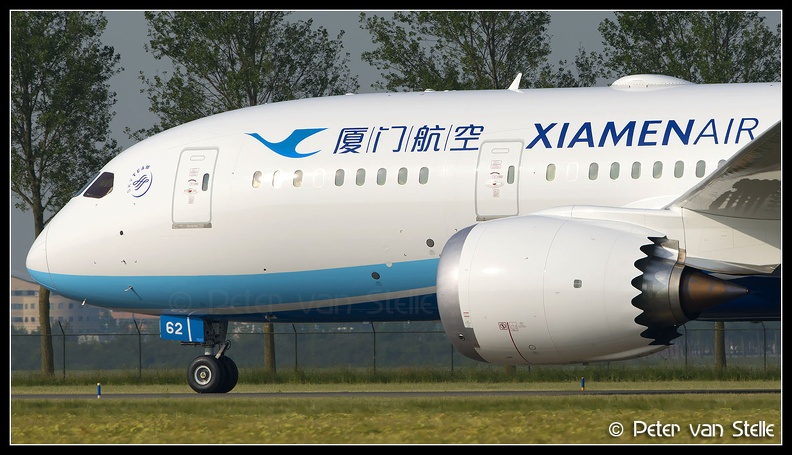 8031258_XiamenAir_B787-8_B-2762_nose_AMS_17062015.jpg