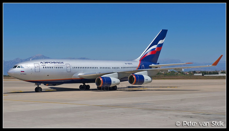 8006675_Aeroflot_IL96_RA-96015__AYT_06092013.jpg
