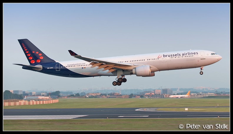 8003868_BrusselsAirlines_A330-300_OO-SFV__BRU_07072013.jpg