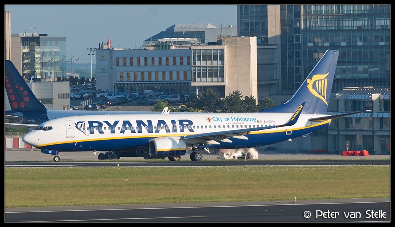 8014593_Ryanair_B737-800W_EI-EBH_CityOfNykoping-titles_BRU_03052014.jpg