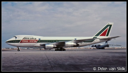 19951217-32 AlitaliaCargoSystem B747-200F I-DEMC DXB 3011159