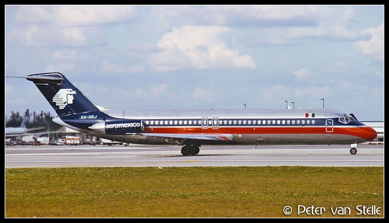 19930316_Aeromexico_DC9-32_XA-DEJ__MIA_30011993.jpg