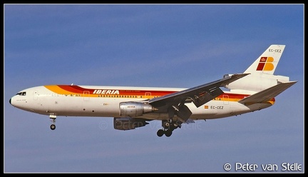 19930521 Iberia DC10-30 EC-CEZ  MIA 01021993
