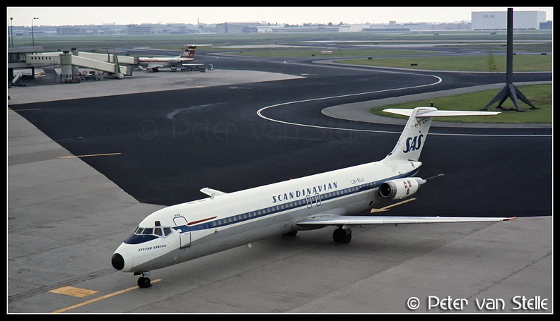 19770102 SAS DC9-41 LN-RLU  EHAM 09071977