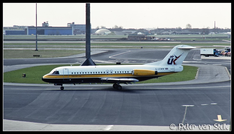 19800306_AirUK_F28_G-JCWW__Air Anglia colours_AMS_09041980.jpg