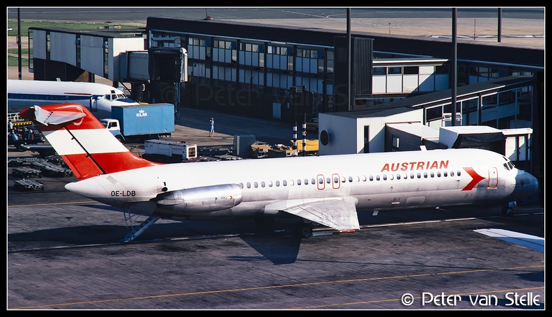19801230_Austrian_DC9-32_OE-LDB__LHR_25071980.jpg