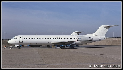 19900107  Fokker100 F-GIDN all-white AMS 22021990