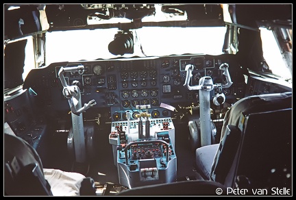 19911221 LibyanArabAirlines IL76TD 5A-DNB cockpit-inside RTM 29061991