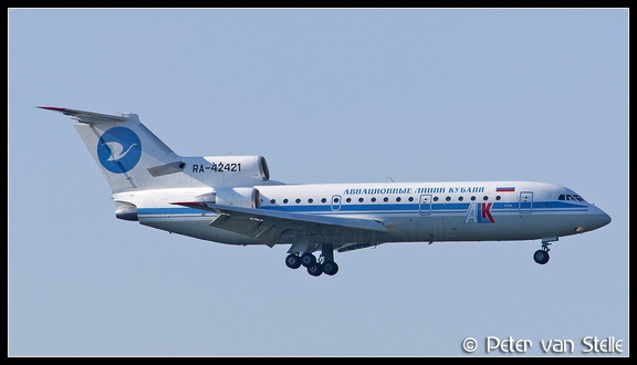 2004365 KubanAirlines YAK42D RA-42421  FRA 30082008