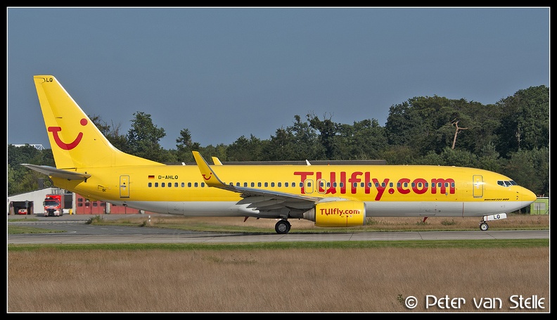 2004332_TUIfly_B737-800W_D-AHLQ_yellow-colours_FRA_30082008.jpg
