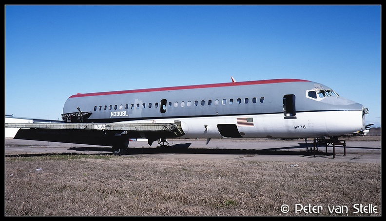 19950105_Northwest_DC9-30_N3308L_front-fuselage-no-titles_PNX_03021995.jpg
