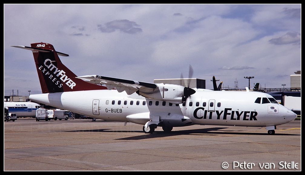 19921916 CityflyerExpress ATR42-300 G-BUEB  LGW 25071992