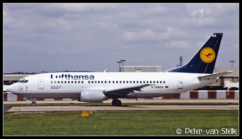 19921932_Lufthansa_B737-300_D-ABEA__LGW_25071992.jpg