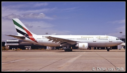 19921939 Emirates A300B4-605R A6-EKD  LGW 25071992