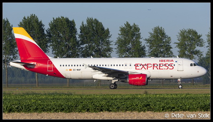 20220807 075026 6121759 IberiaExpress A320 EC-MUF  AMS Q2