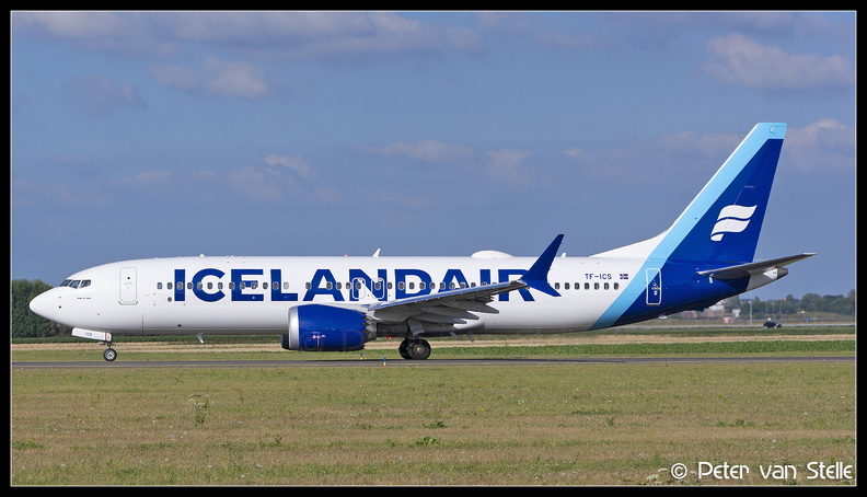 20220807_182906_6121853_Icelandair_B737-MAX8_TF-ICS_lightblue_AMS_Q2.jpg