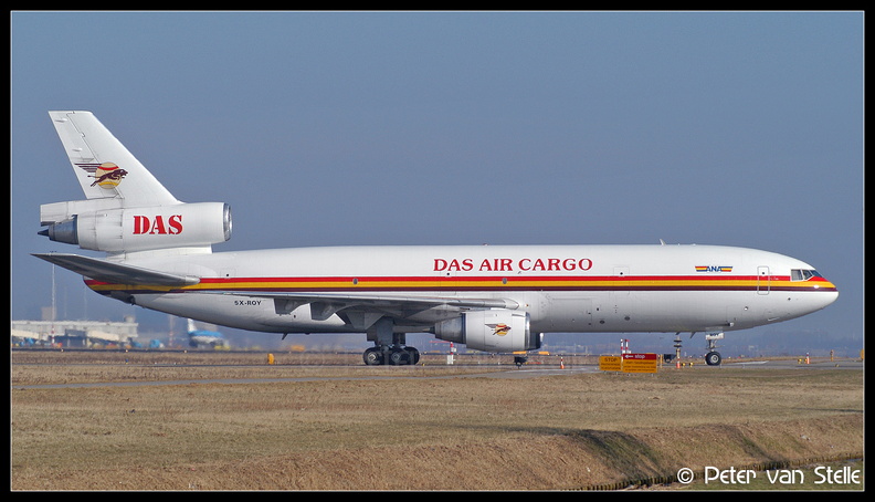 1000097_DASAirCargo_DC10-30F_5X-ROY_AMS_19022003.jpg