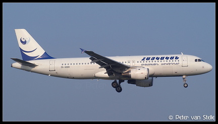 1000946 ArmenianInternational A320 EK-32001 AMS 13042003