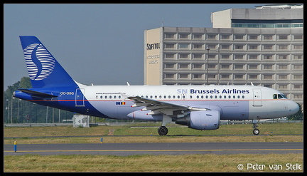 1002098 SNBrusselsAirlines A319 OO-SSG CDG 09082003