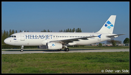 1005222 HellasJet A320 SX-BVB  CDG 24042004