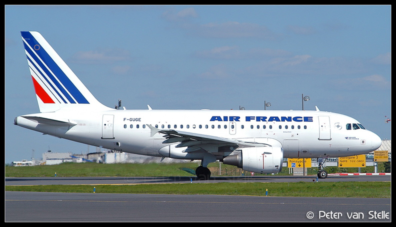 1005180 AirFrance A318 F-GUGE  CDG 24042004