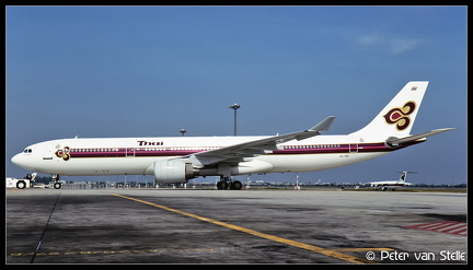 19961842 Thai A330-300 HS-TEE  BKK 09121996