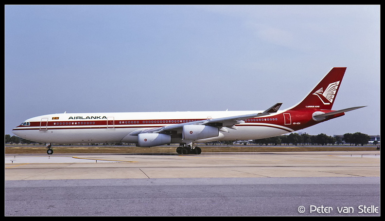 19961912_AirLanka_A340-300_4R-ADA__BKK_09121996.jpg