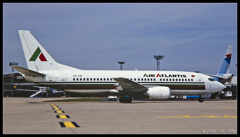 19901920_AirAtlantis_B737-3K2_CS-TIR__ORY_26051990.jpg