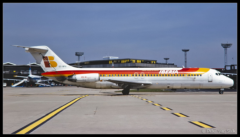 19901833 Iberia DC9-32 EC-BPG  ORY 26051990