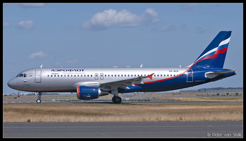 3006702_Aeroflot_A320_VQ-BCN__CDG_22082009.jpg