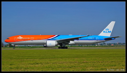 20240511 145358 R01075 KLM B777-300 PH-BVA OrangePride2-colours AMS Q2