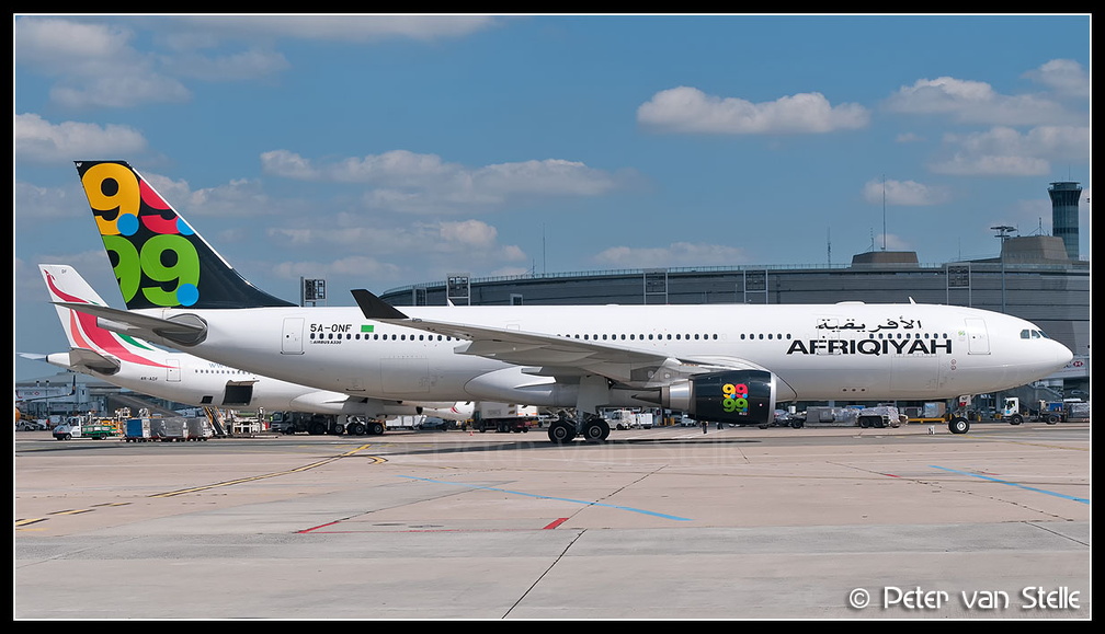 3008908 Afriqiyah A330-200 5A-ONF CDG 20082010