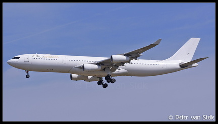 20220730 121431 6121556 AirHubAviation A340-300 9H-ZMK white-colours CDG Q2F
