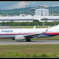 20200130 164614 6110343 MalaysiaAirlines B737-800W 9M-MLH old-colours KUL Q2