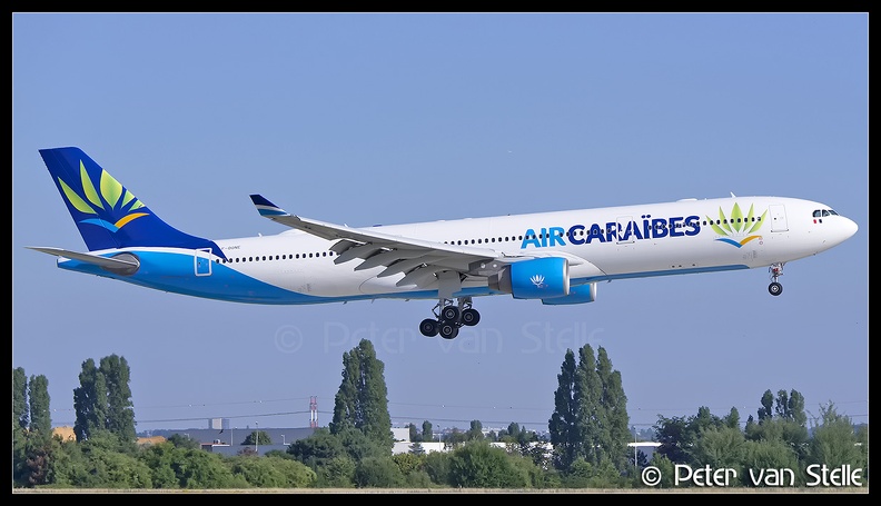 8052302_AirCaraibes_A330-300_F-OONE_new-colours_ORY_18062017.jpg